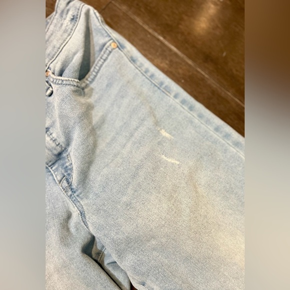 FRAYED High Rise Straight Leg Distressed Light Wash Jeans, Size 28 - Picture 4 of 7